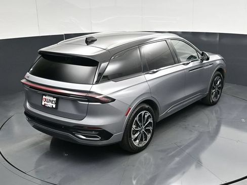 Used 2024 Lincoln Nautilus Reserve AWD/4WD image 47