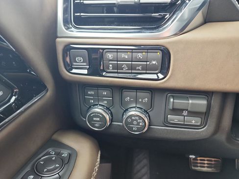 New 2026 GMC Yukon XL Denali Ultimate AWD/4WD image 21