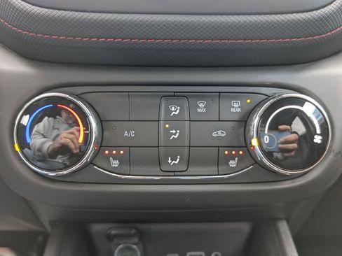 Used 2023 Chevrolet TrailBlazer RS AWD/4WD image 24