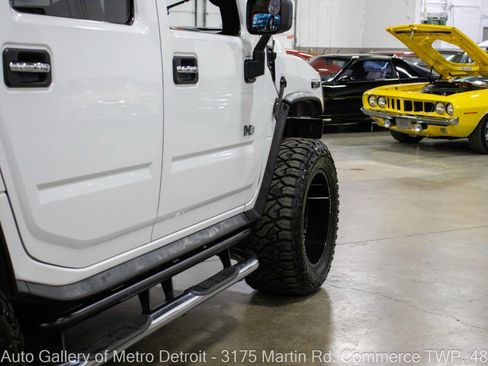 Used 2005 HUMMER H2 Base 4WD 4dr SUV w/ Preferred Equipment Group image 23