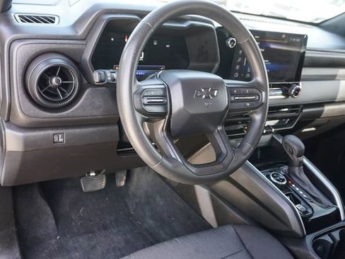 Used 2023 Chevrolet Colorado Trail Boss w/ Technology Package AWD/4WD image 10