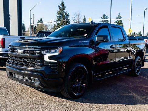 Used 2022 Chevrolet Silverado 1500 RST image 3