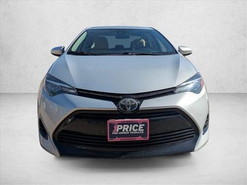Used 2017 Toyota Corolla LE FWD image 2