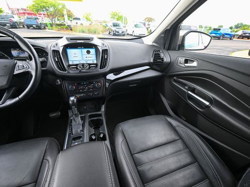 Used 2017 Ford Escape Titanium AWD/4WD image 34