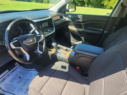Used 2018 GMC Acadia SLE FWD image 16
