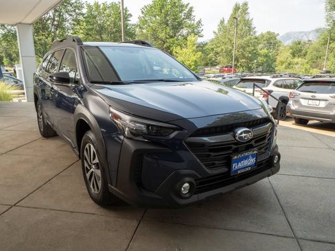 Certified 2025 Subaru Outback Premium AWD/4WD image 2