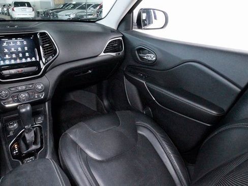 Used 2019 Jeep Cherokee Limited w/ Trailer Tow Group image 7