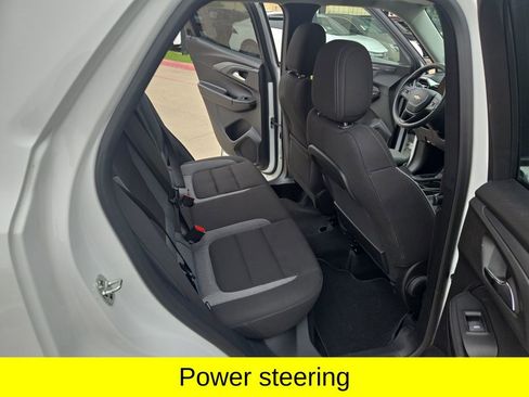 Used 2025 Chevrolet TrailBlazer LT AWD/4WD image 15