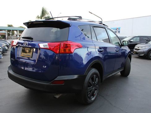 Used 2015 Toyota RAV4 LE FWD image 5