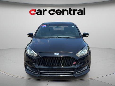 Used 2018 Ford Focus ST FWD image 8
