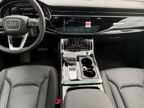 Used 2023 Audi Q8 Prestige w/ Prestige Package AWD/4WD image 11