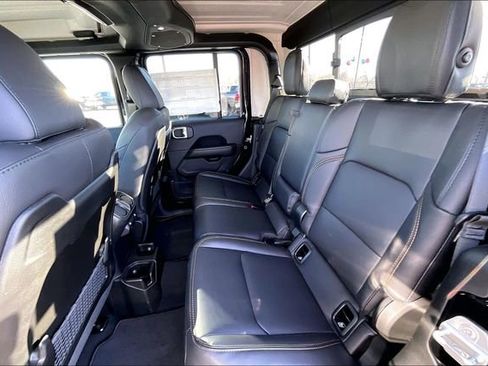 New 2026 Jeep Gladiator Sport image 10