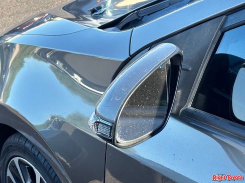 Certified 2017 Toyota Corolla SE FWD image 9