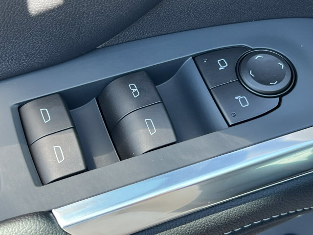 New 2027 Chevrolet Traverse LT w/ Midnight/Sport Edition AWD/4WD image 16