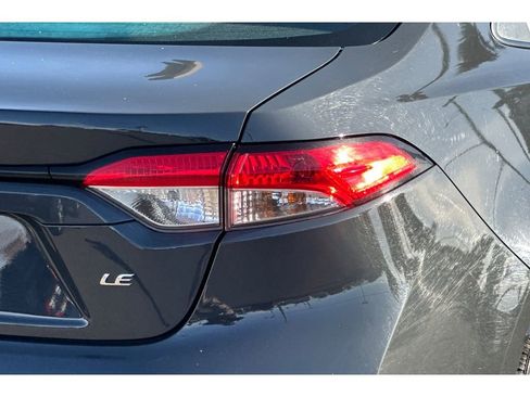 Used 2023 Toyota Corolla LE image 27
