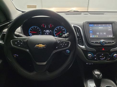 Used 2019 Chevrolet Equinox LS w/ LPO, Chrome Package image 22