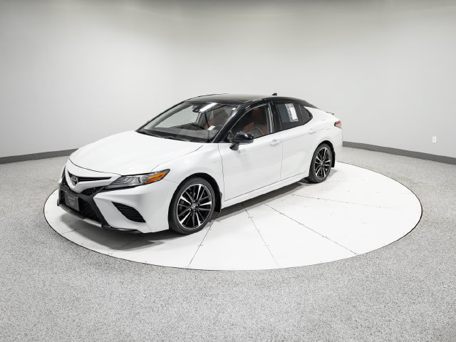 Used 2019 Toyota Camry XSE FWD image 33