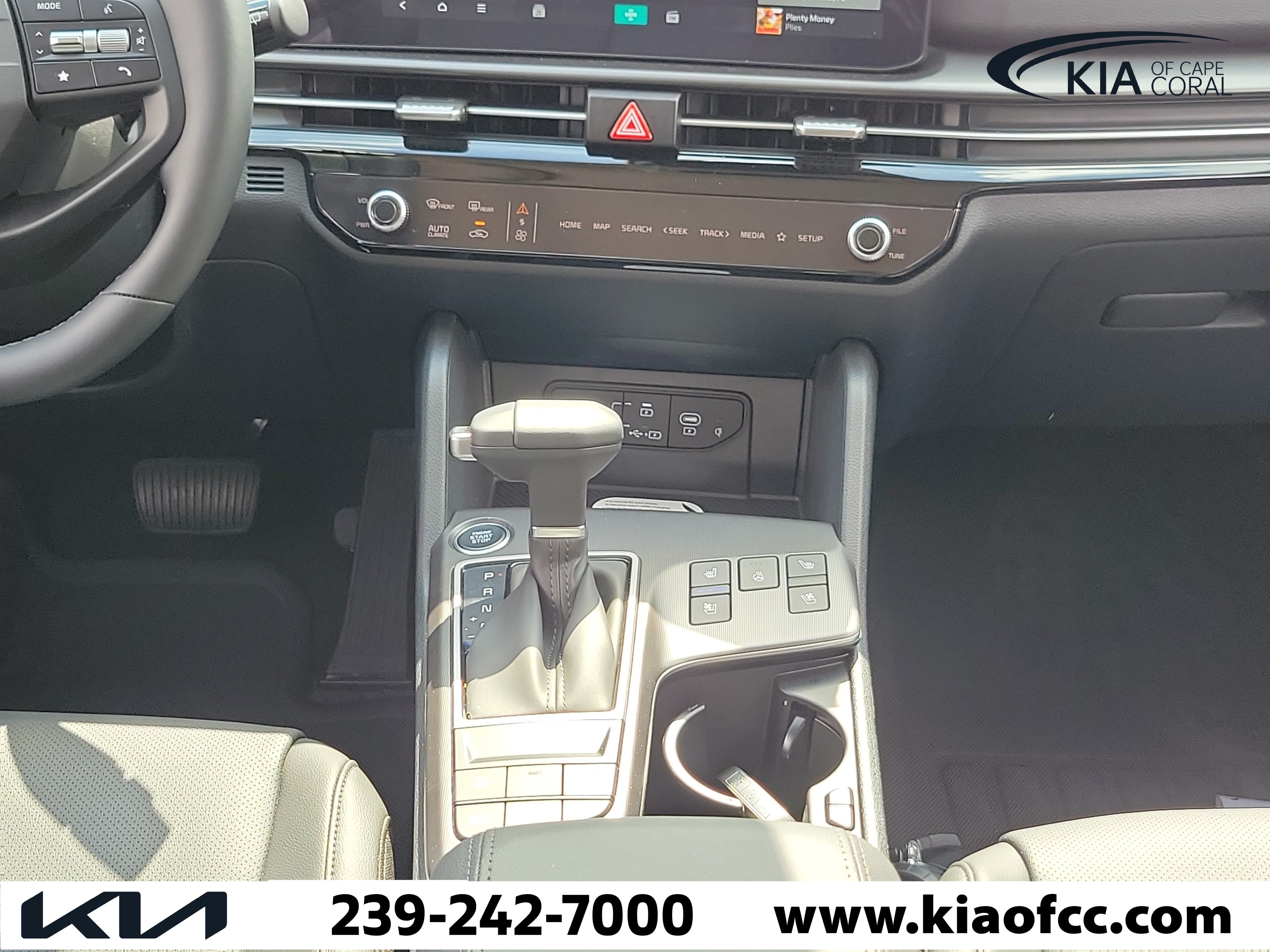 New 2026 Kia Sportage SX FWD image 19