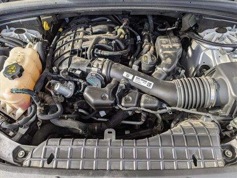 Used 2023 Jeep Grand Cherokee Limited w/ Luxury Tech Group II image 23