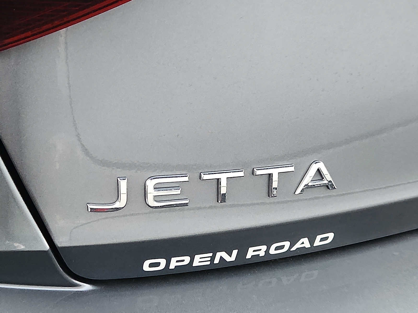 Used 2023 Volkswagen Jetta SE FWD image 3