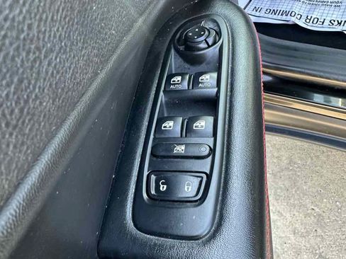 Used 2018 Jeep Compass Trailhawk w/ Leather Interior Group AWD/4WD image 27