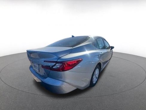 Used 2025 Toyota Camry LE image 8
