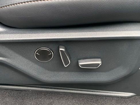 Certified 2025 Ford F150 Lariat w/ Equipment Group 502A High image 14