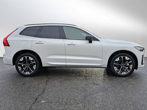 New 2026 Volvo XC60 B5 Plus w/ Climate Package image 8