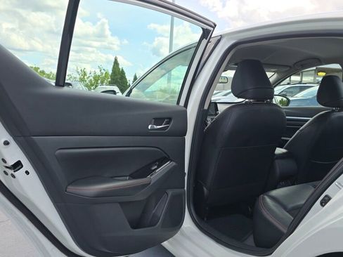 Used 2024 Nissan Altima 2.5 SR FWD image 15