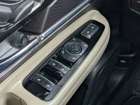 Used 2025 Lincoln Corsair FWD image 21