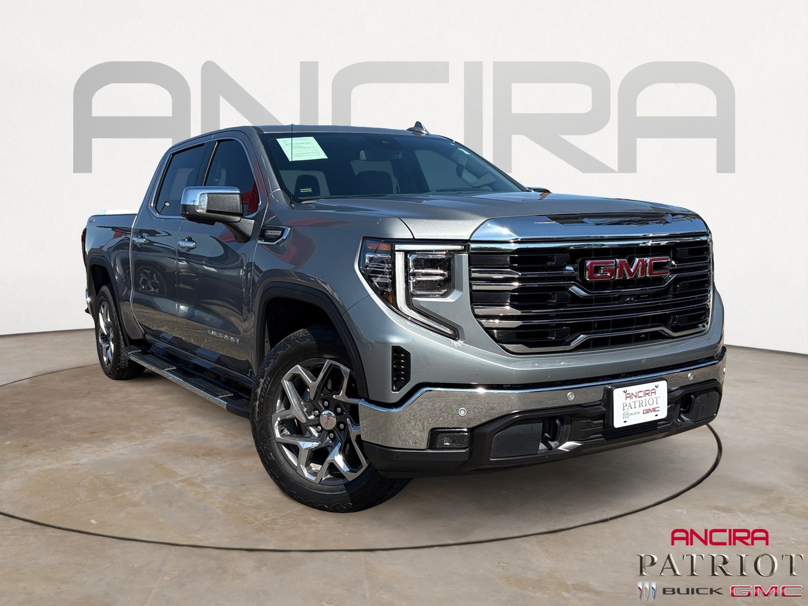 Used 2024 GMC Sierra 1500 SLT AWD/4WD image 1