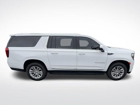 Used 2023 GMC Yukon XL SLT w/ SLT Premium Package AWD/4WD image 10