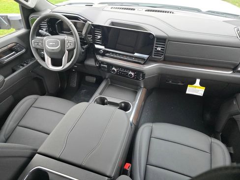 New 2025 GMC Sierra 2500 SLT w/ SLT Premium Package image 27