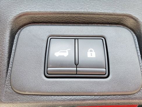 Certified 2024 Nissan Rogue SL image 9