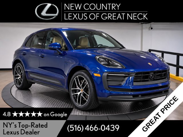 Used 2023 Porsche Macan AWD/4WD image 1