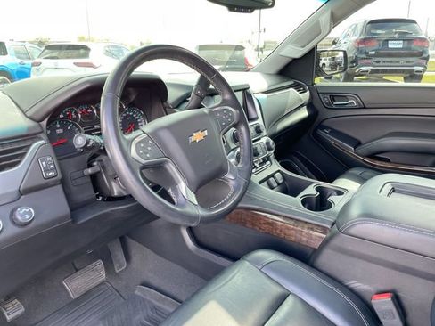 Used 2019 Chevrolet Suburban LT image 13