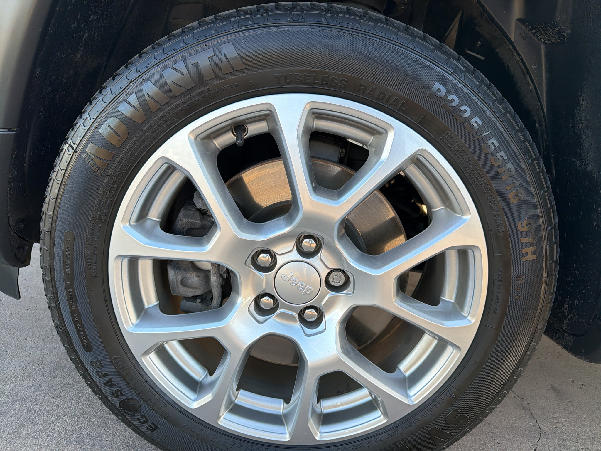 Used 2023 Jeep Compass Latitude AWD/4WD image 20