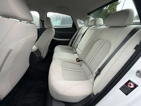 Certified 2023 Hyundai Sonata SEL w/ Cargo Package FWD image 13