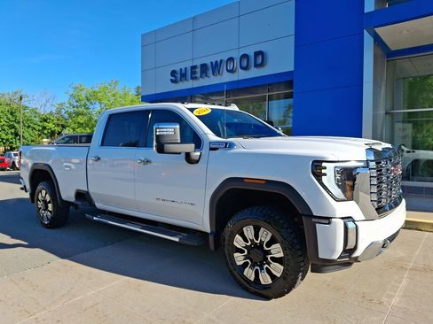 Used 2024 GMC Sierra 2500 Denali w/ Denali Reserve Package AWD/4WD image 1