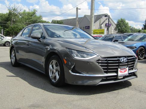 Used 2023 Hyundai Sonata SE FWD image 1