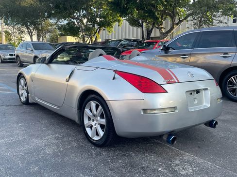 Used 2007 Nissan 350Z Touring image 11