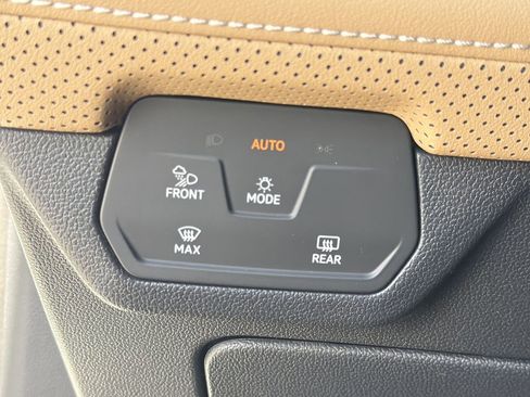 New 2026 Volkswagen Atlas Cross Sport SEL AWD/4WD image 19
