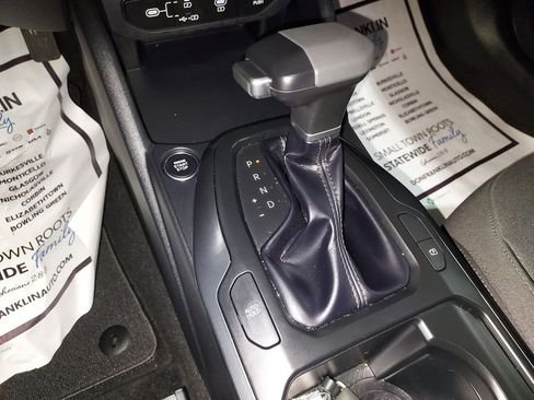 Used 2025 Kia K4 LXS image 25