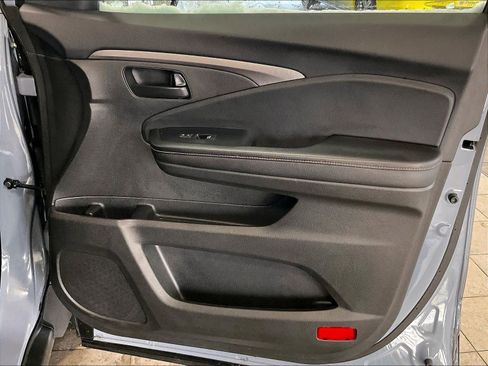 Used 2022 Honda Passport TrailSport image 12