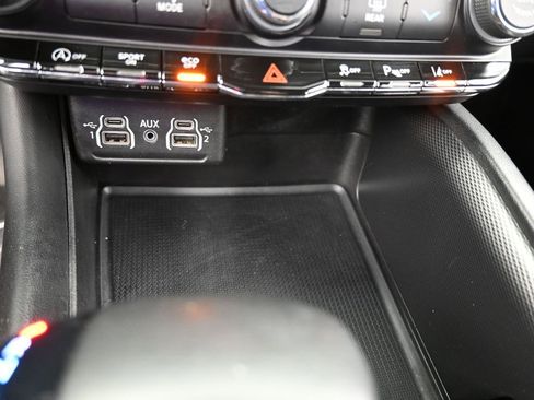 Used 2022 Dodge Durango GT image 28