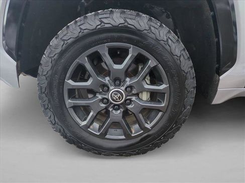 Used 2024 Toyota Tundra Platinum image 27
