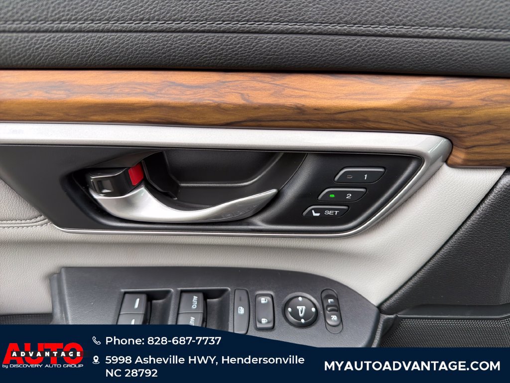 Used 2020 Honda CR-V Touring image 9