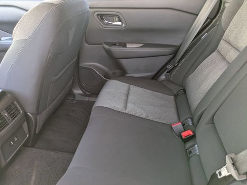 Used 2025 Nissan Rogue SV FWD image 30