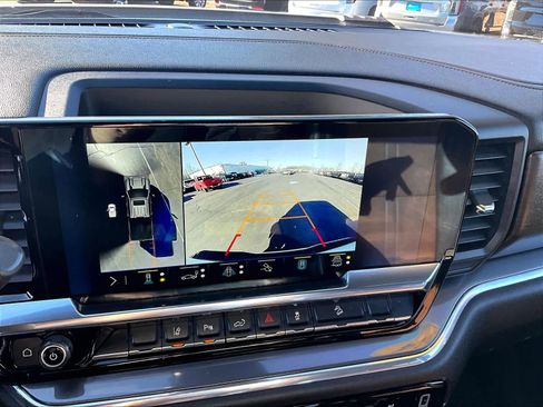 Used 2024 Chevrolet Silverado 2500 High Country w/ High Country Premium Package image 18