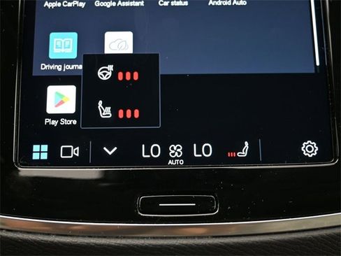 Used 2024 Volvo XC90 B5 Plus w/ Protection Package Premier image 23